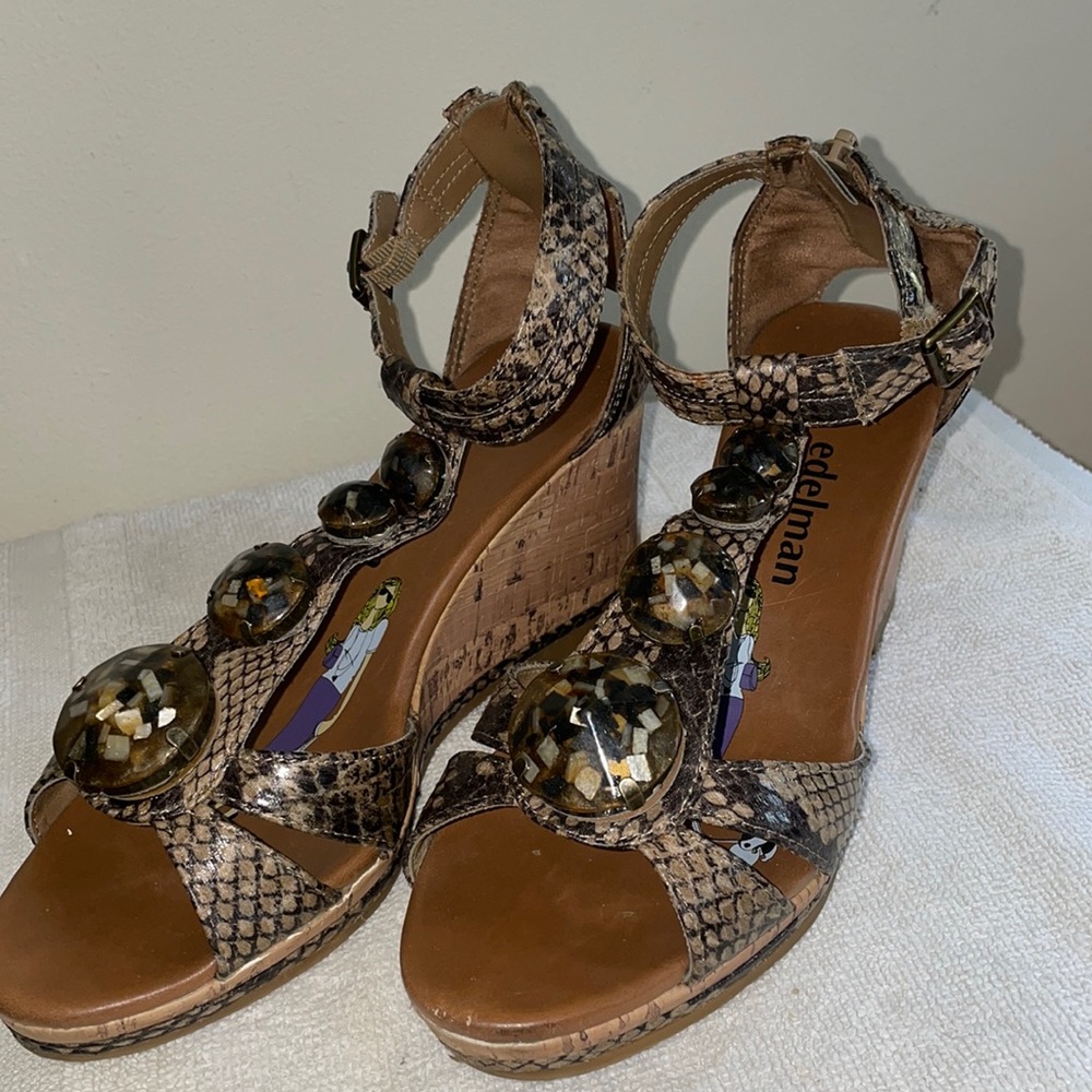 Back Zip Libby Edelman Wedge